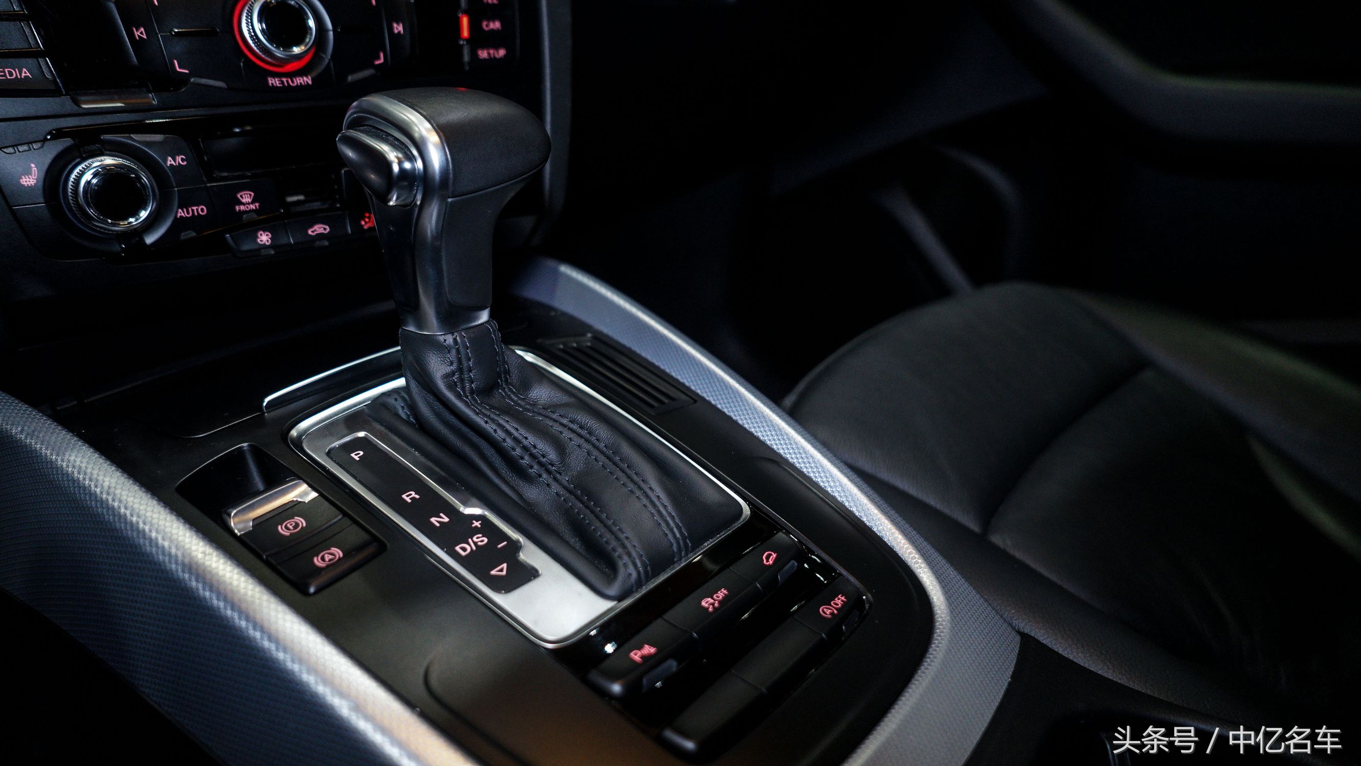 2013款奥迪q540tfsi是真quattro吗,2013年奥迪q52.0t四驱行情