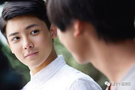 侯明昊鹿晗撞脸视频,侯明昊撞脸鹿晗