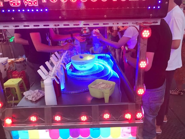 冒烟冰淇淋液氮桶,冒烟液氮冰淇淋的做法