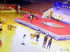 看着都疼爆笑名场面,看着都疼的搞笑名场面