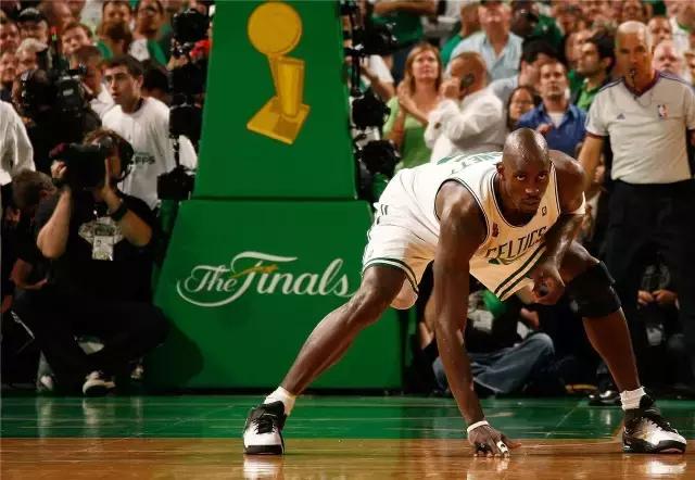 理性分析雄鹿和湖人,nba主场会遭遇黑哨吗