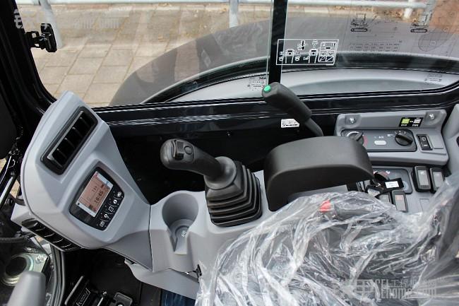 久保田小挖掘机发动机怎么样,久保田全新小挖