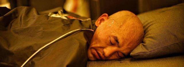 一龙打硬功,一龙成名铁头功