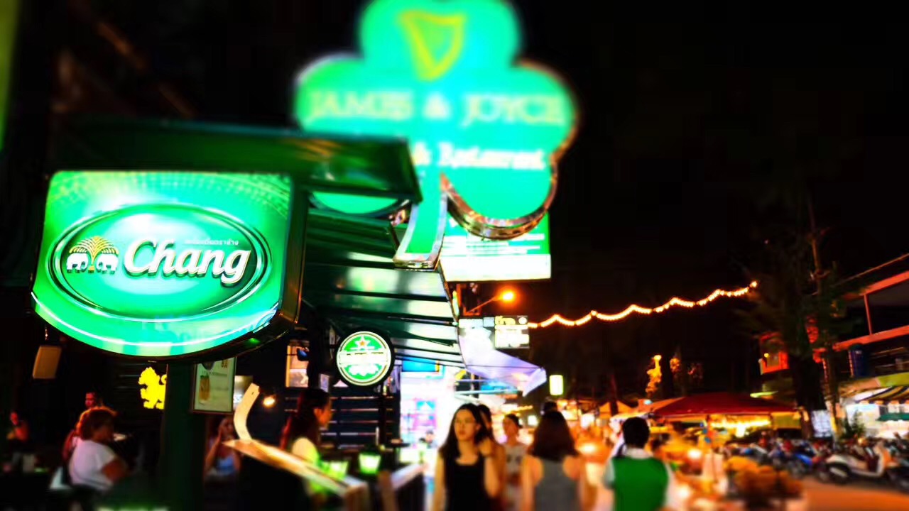 如何花5000元在普吉岛像王思聪一样的装X？