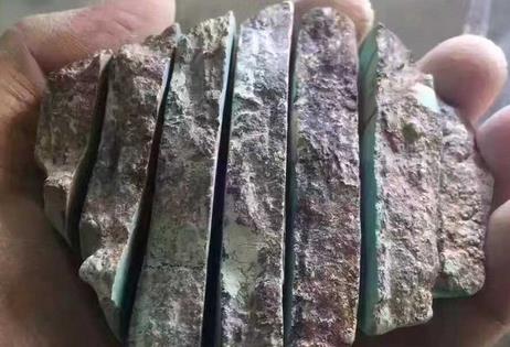 戴绿松石手串的功效是什么,不同的绿松石手串有什么区别