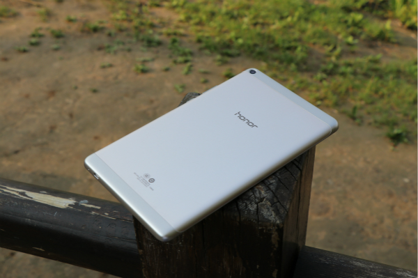 荣耀畅玩平板2好吗,荣耀畅玩平板2是全贴合吗