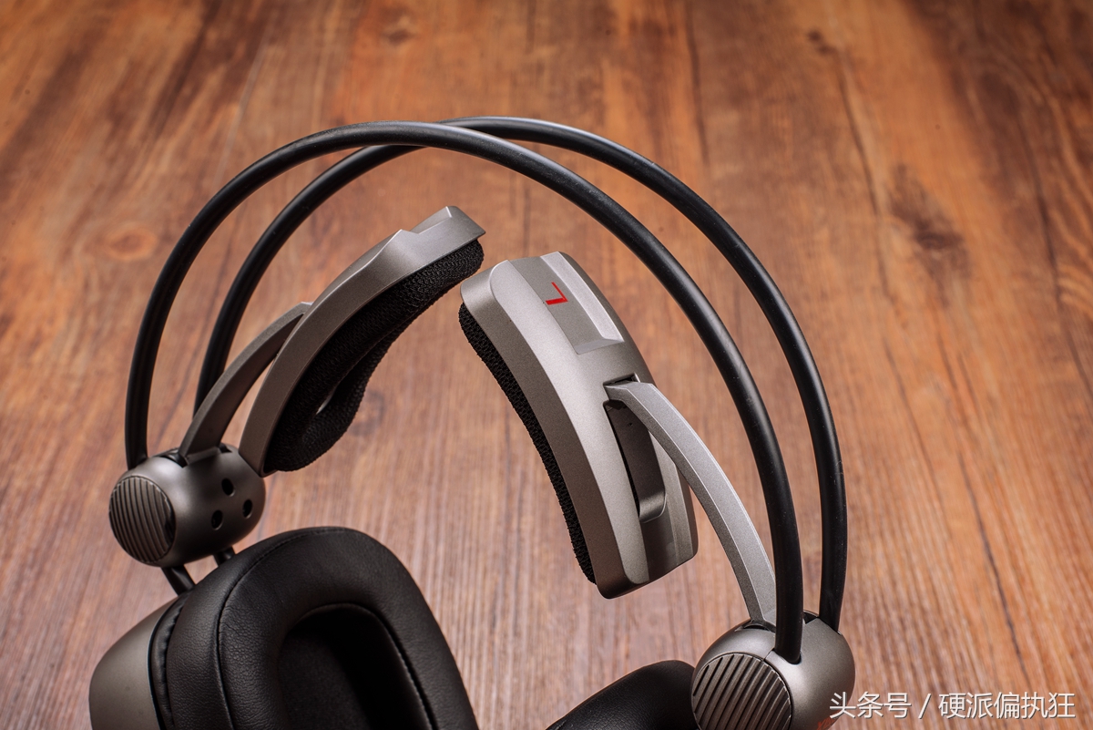 不夹耳朵的降噪耳机,头戴式耳机头梁怎么拉伸