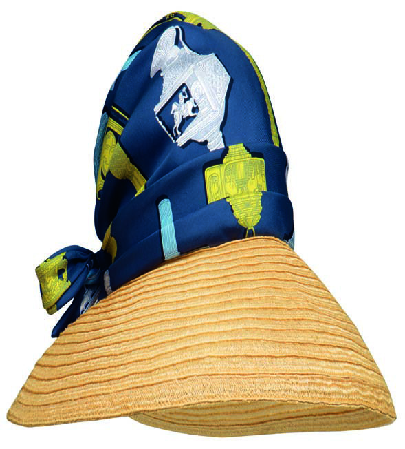 泳衣怎么穿休闲优雅秀出秀美气质,海边遮肉泳衣高级感