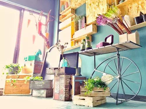 品牌花店是如何运营,复合式花店培训