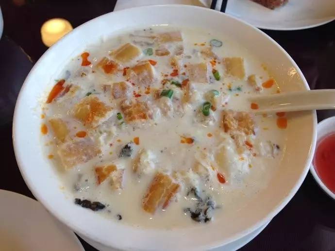 把所有美食都吃完,把所有的美食吃完