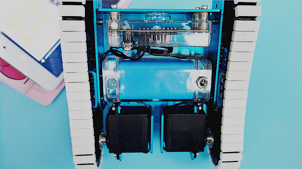 行进、踢球、摇头晃脑样样行，DIY、编程、智能交互个个棒