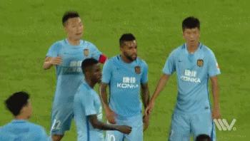 浼婂皵椹吂鎵撴灦瑙嗛,浼婂皵椹吂鍐茬獊