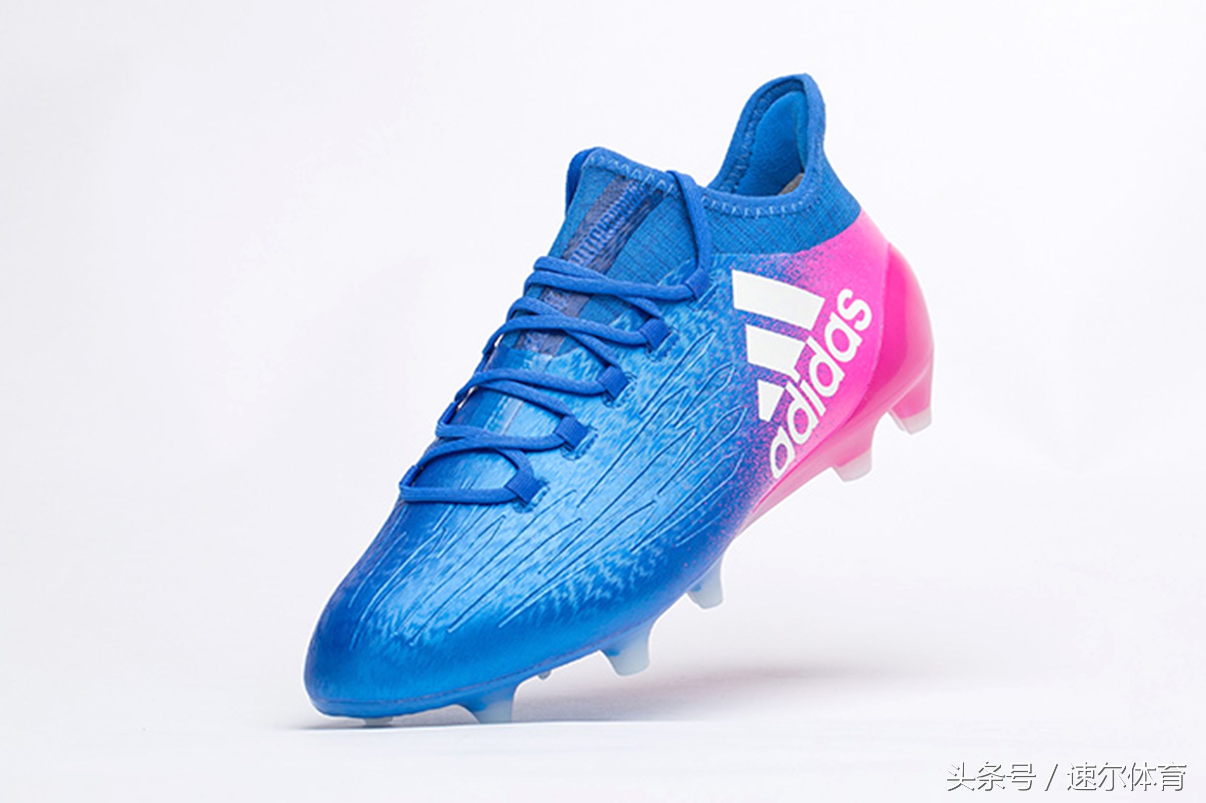 500块能买什么顶级足球鞋,500元以内的足球鞋推荐