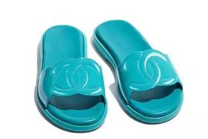 香奈儿2003的经典款凉鞋,香奈儿凉鞋值得买吗