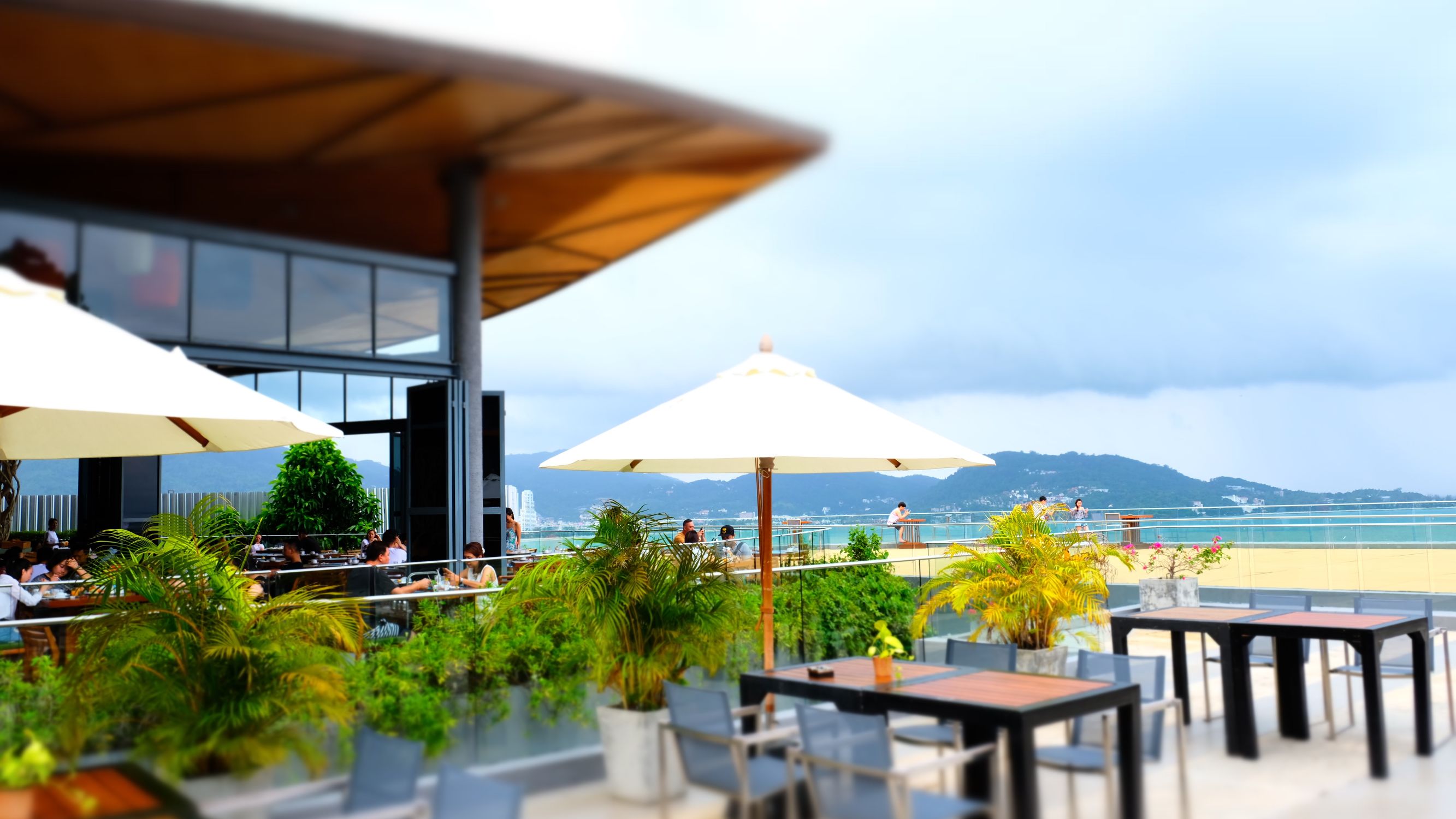 如何花5000元在普吉岛像王思聪一样的装X？