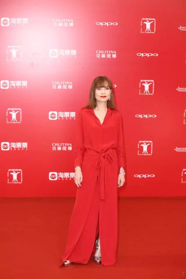 黄渤拿下金爵影帝,金爵奖黄渤黄晓明