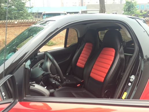 十几万的奔驰两门,奔驰smart两座燃油版