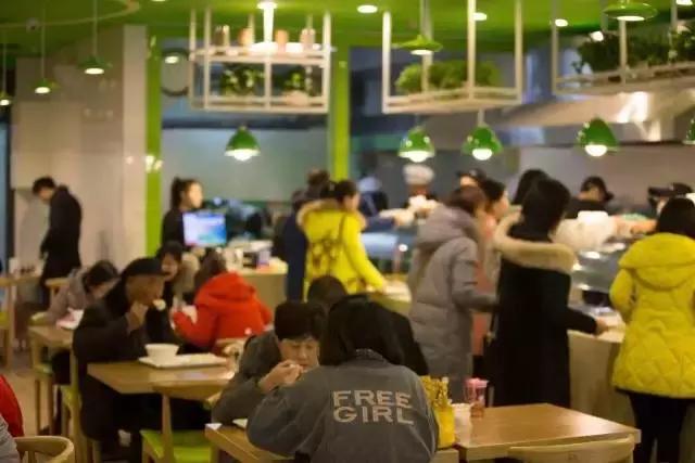 临沂史晓东将煎饼卖向全国,山东临沂哪有正宗杂粮煎饼