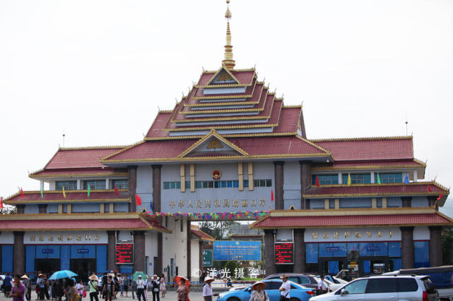 芒市最大玉石交易市场,瑞丽都有哪三大玉器市场