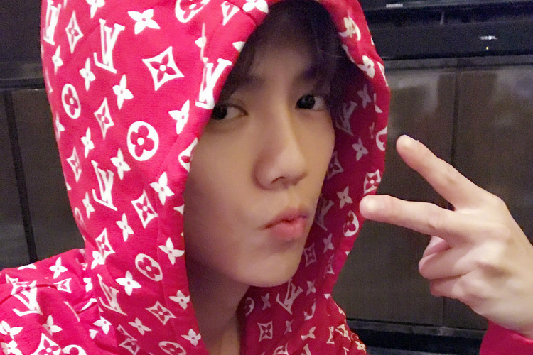 lv联名supreme火爆程度,lvxsupreme衬衫