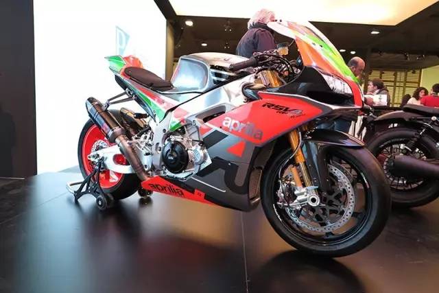 新款rsv4赛道测评,rsv4最接近赛道技术车型