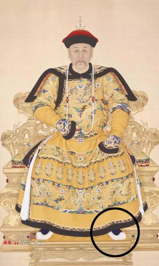 2018最火的4双鞋穿上时髦一整年,全网最火的十双鞋