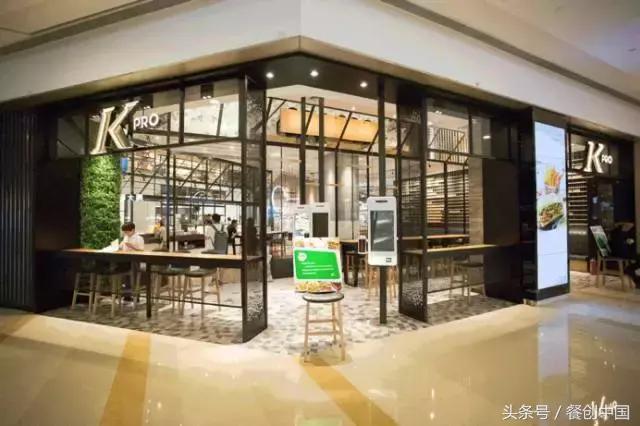 草木绿、工业风、无纸化点餐、小龙虾配朝日啤酒怎么潮怎么上