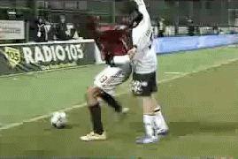 足球场上另类搞笑合集,足球场上的搞笑集锦