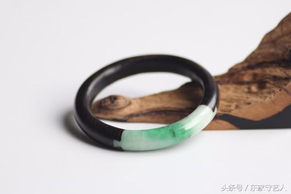 几十万的手镯碎了怎么办,几十万翡翠手镯断了还值钱吗