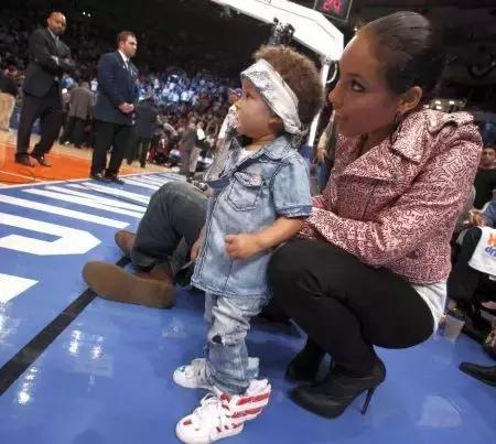 00后就做潮牌的哥哥，竟还有个5岁就做饶舌的弟弟！