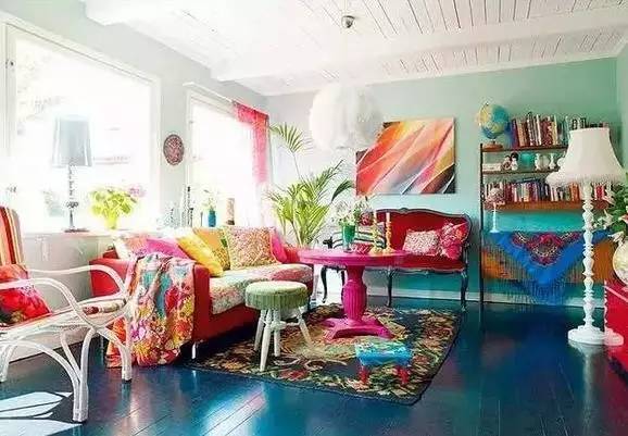 家里的颜色怎么跟窗帘搭配,家里颜色有些深搭配什么来协调