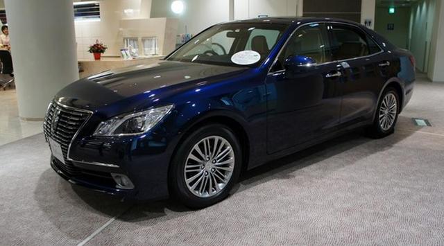 日本皇冠与一汽皇冠对比,日本皇冠和国内皇冠对比