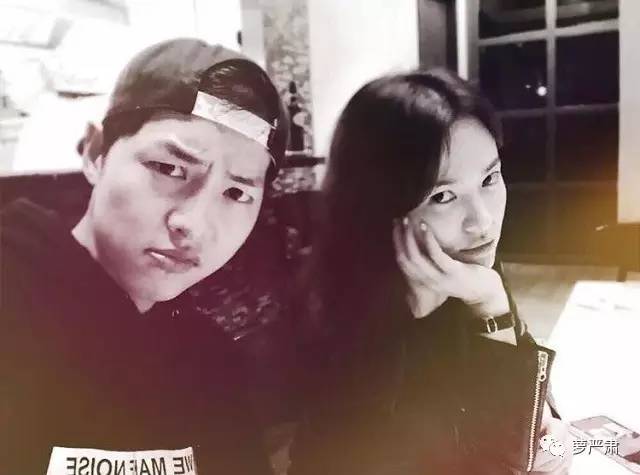 宋仲基宋慧乔白天揽腰秀甜蜜,宋仲基宋慧乔甜蜜太阳后裔