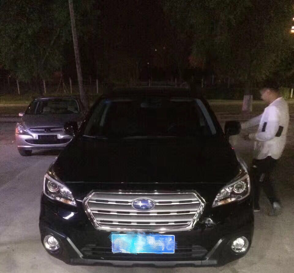 今天终于把这车给整了，换上一抹艳红，喜欢！大爱！