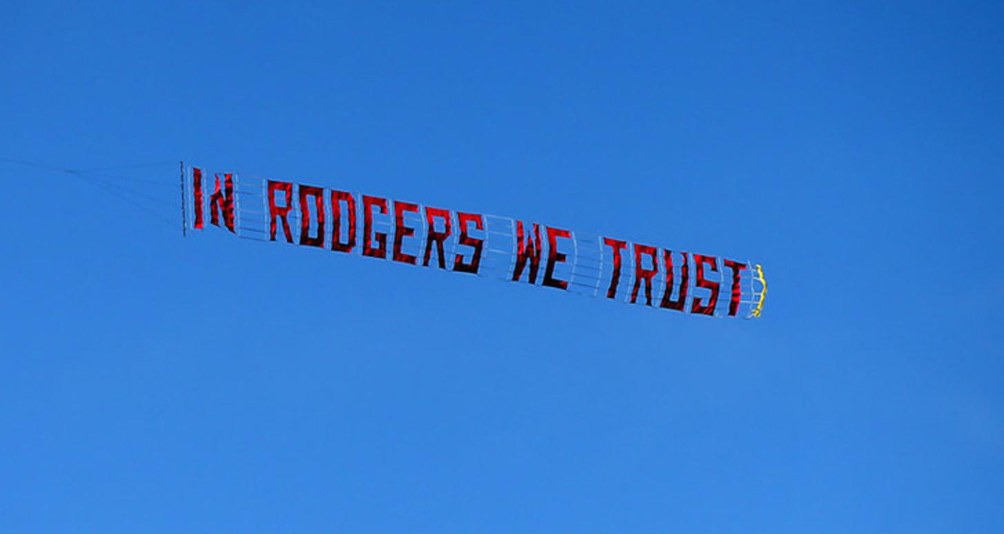 足球场上的奇葩操作,足球上的奇葩场面