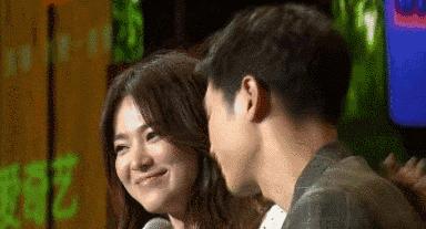 宋仲基宋慧乔白天揽腰秀甜蜜,宋仲基宋慧乔甜蜜太阳后裔