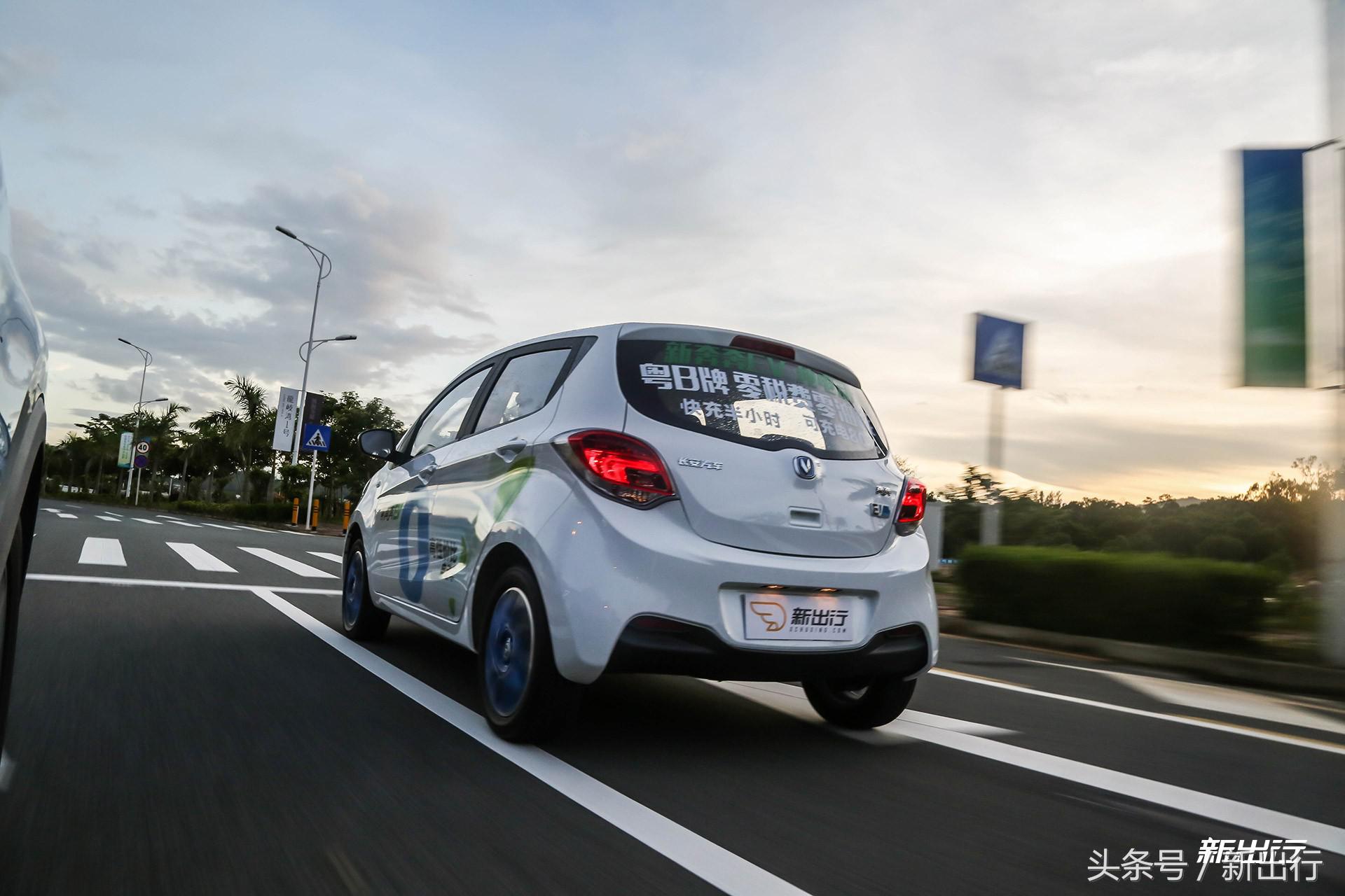 长安奔奔ev最便宜的四座电动车,长安奔奔ev测评续航400公里