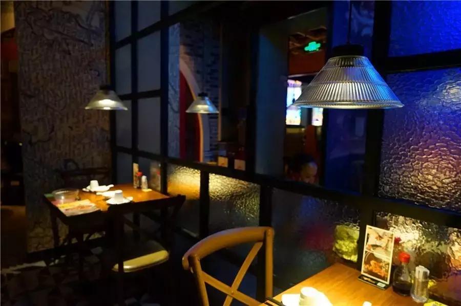 蒙眼用剪刀做面，服了！这么牛X的店居然系佛山的10年老字号！东家好吃才是硬道理！