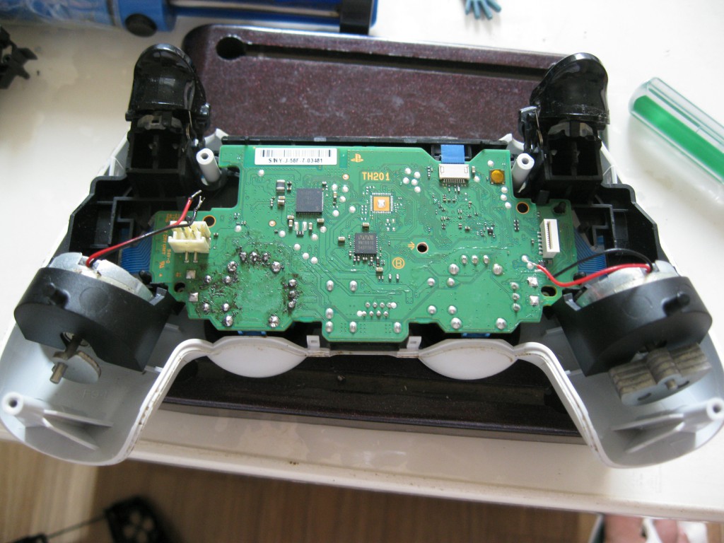 胡撕乱拆系列——索尼*法大**SONYPS4手柄拆机及真-摇杆更换