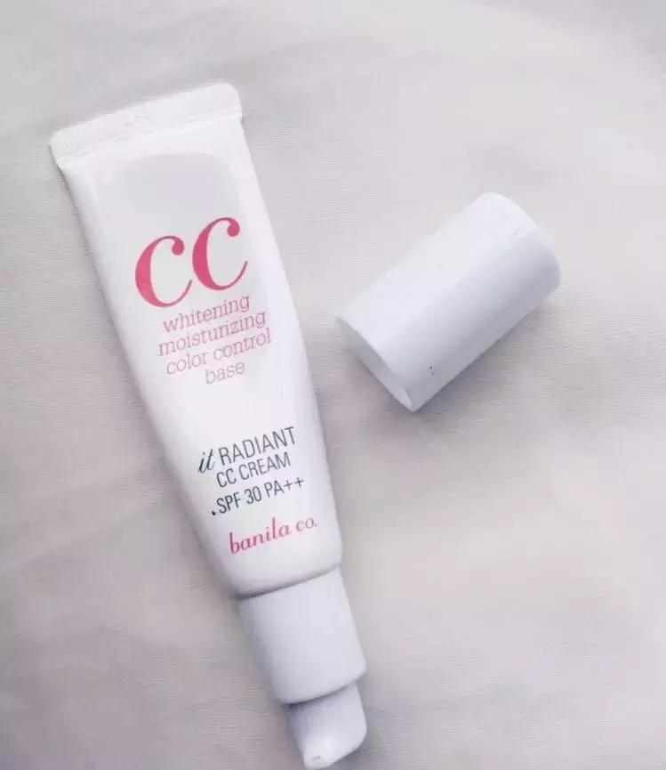 夏日粉底液遮瑕持久不脱妆不卡粉,cc霜bb霜粉底三者怎么搭配用