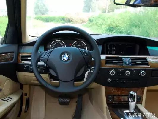 宝马2018款底盘测评,宝马320和325动力测评