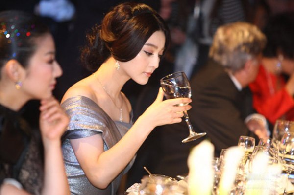 范冰冰赵薇林心如,范冰冰赵薇林心如苏有朋歌曲