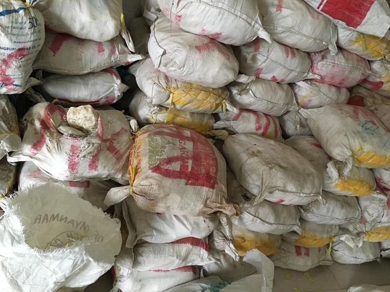 戴了三年玉镯子碎了是什么征兆,戴了3年的玉镯掉地上碎了