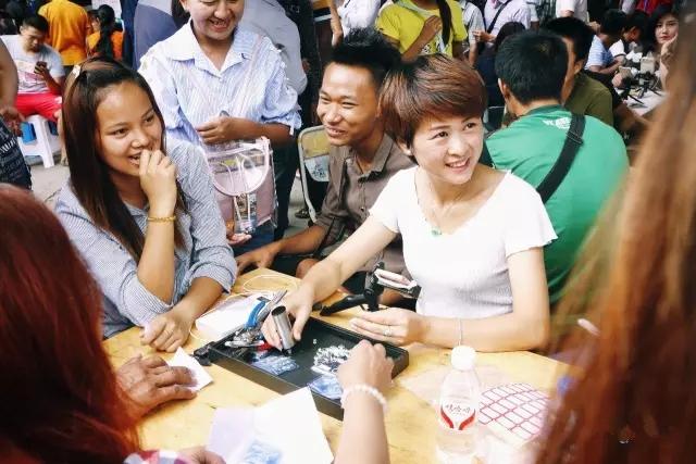 戴了三年玉镯子碎了是什么征兆,戴了3年的玉镯掉地上碎了