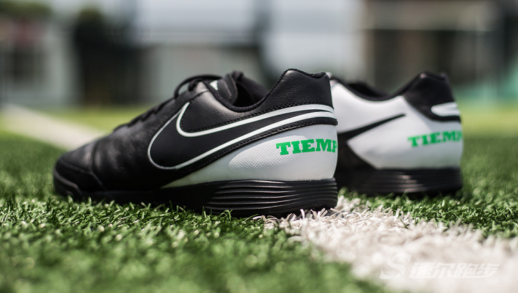 足球入门球鞋推荐,地毯草适合哪种球鞋
