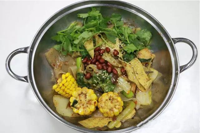 学长带你逛校园西安翻译学院,西安翻译学院学姐带你练口语