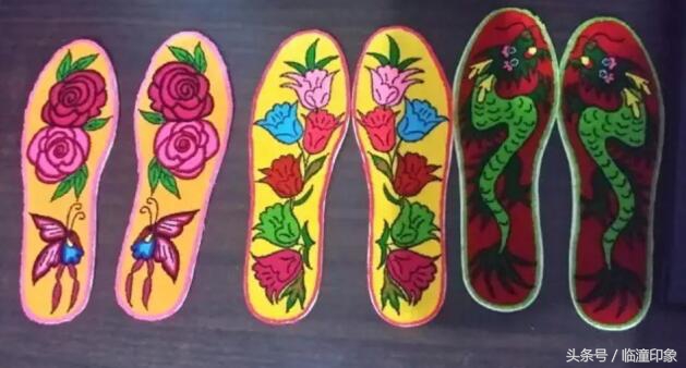 甘肃农村送鞋垫,百双鞋垫送亲人