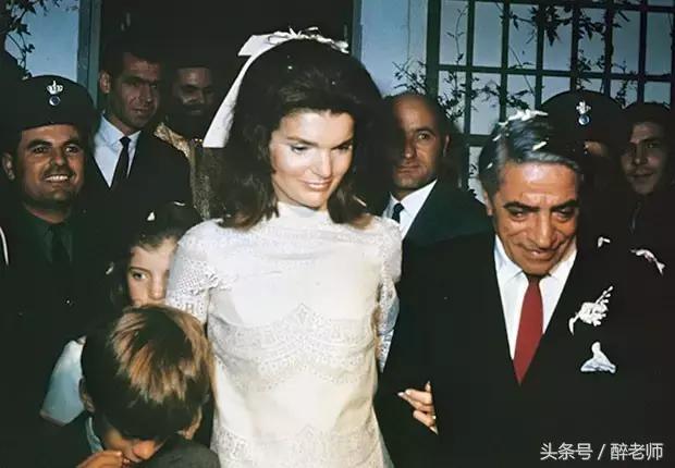 杰奎琳穿着带血的衣服,杰奎琳的眼泪音频