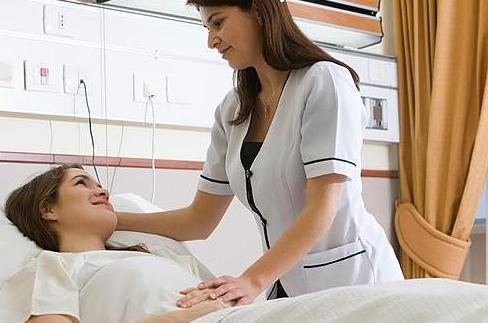 剖宫产刀口感染后多久能恢复,产后护理的风险及对策