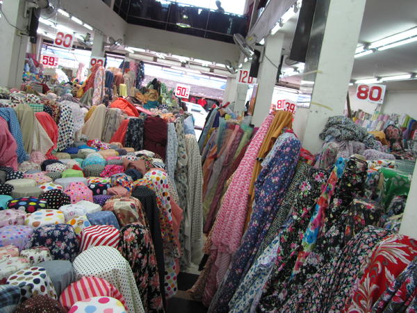 清迈小商品批发市场,清迈宁曼路哪里买伴手礼